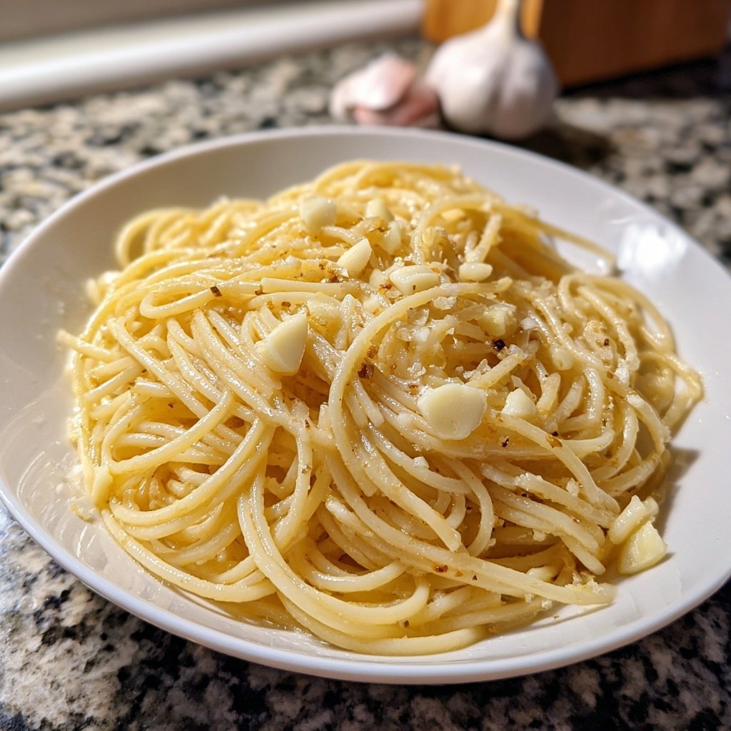 Quick & Easy 15-Minute Garlic Pasta